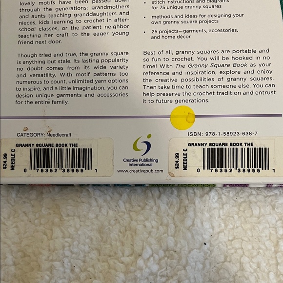 Hardback The Granny Square Book - Multicolor Crochet Techniques - Picture 4 of 4